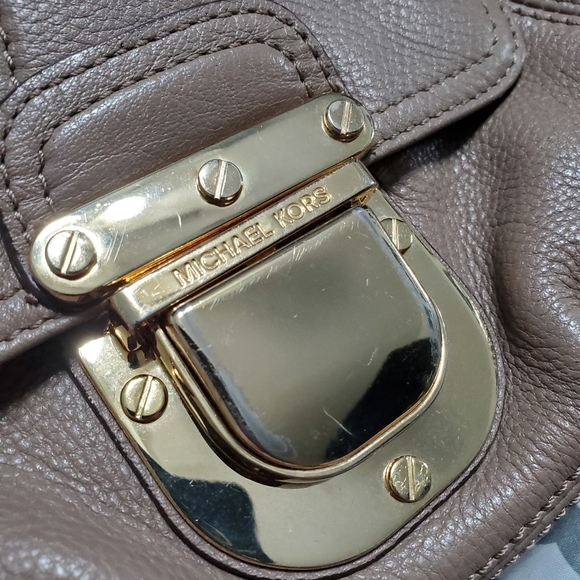 Michael kors Charlton camel brown pebbled crossbody bag - Picture 7 of 11